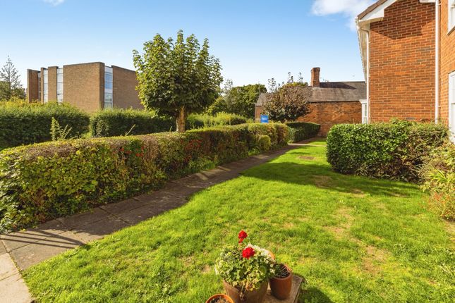 28, Browns Lane, Chester photo 4