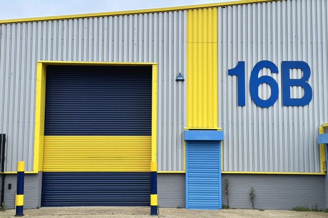 Industrial to let in Unit 16B Cosgrove Way, Luton, Bedfordshire