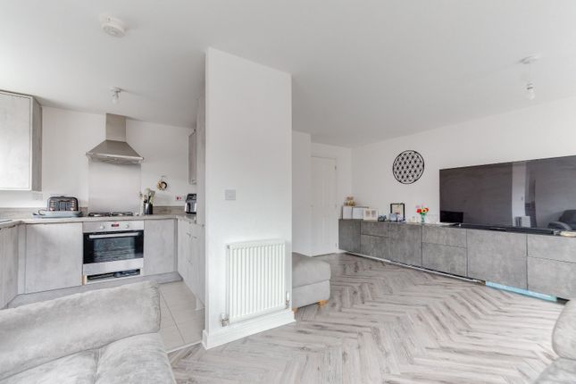 Flat 5, 31, Willow Croft, West Midlands photo 4