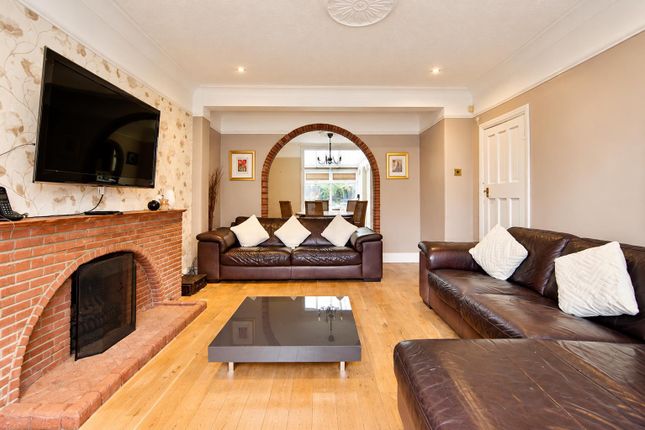 Netherfield Gardens, Barking photo 2