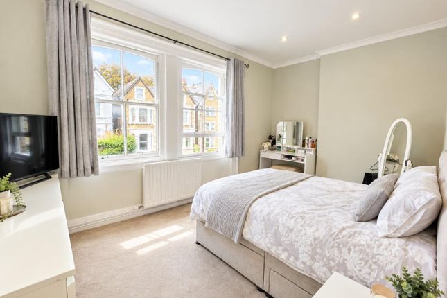62c, Gipsy Hill, London photo 4
