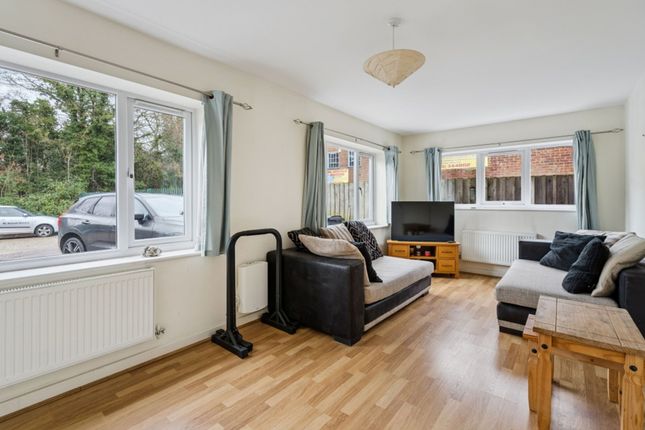 9a Northmill, Princes Risborough photo 3