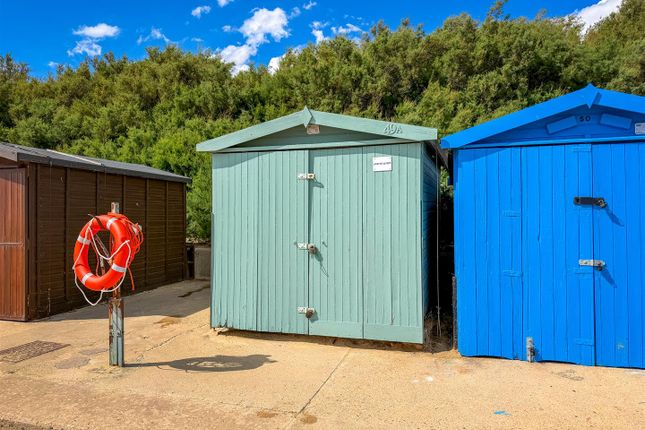 A49, Beach Hut, Holland-On-Sea photo 5