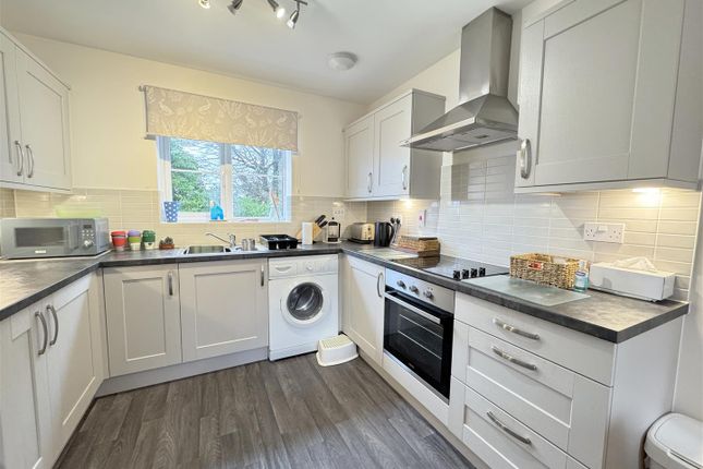 16, Kew Carrek, Truro photo 4