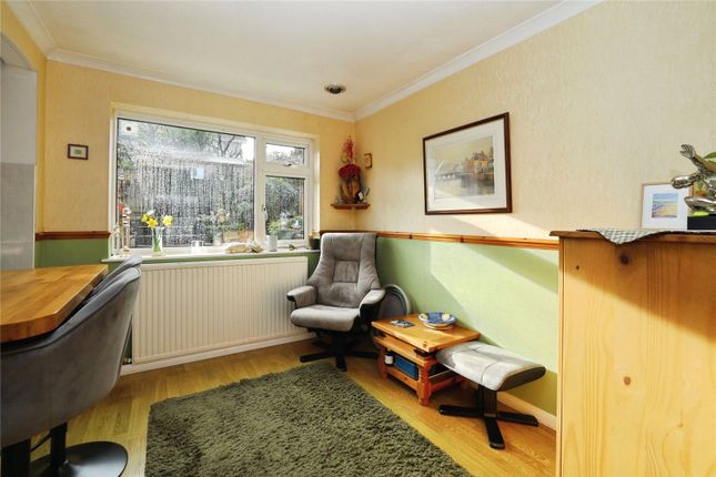 6, Abbots Drive, Devon photo 2