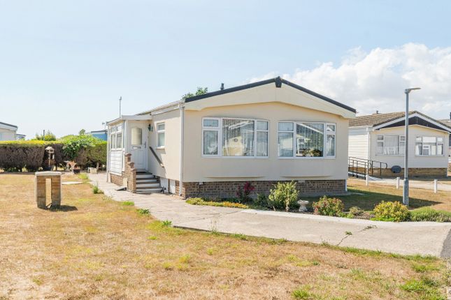 2-bed caravan on 15 Windsor Way,, Broadway Park, Lancing, £220,000