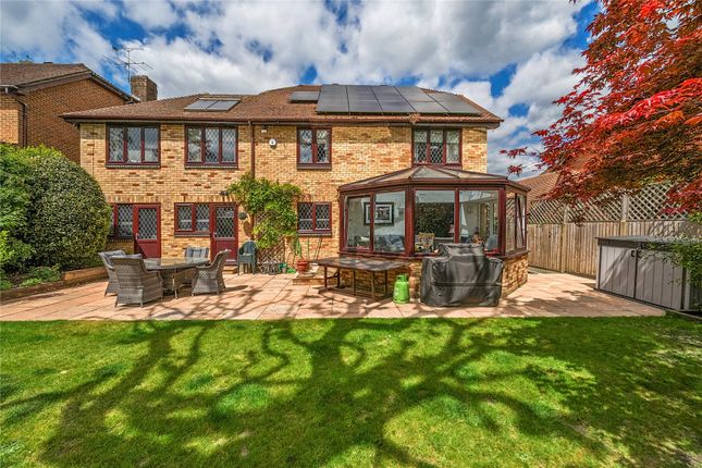 2, Osborne Drive, Surrey photo 2