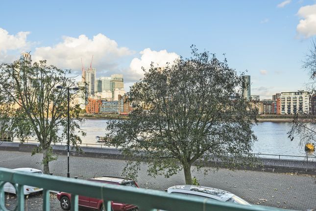 2 Deptford Wharf, London photo 3