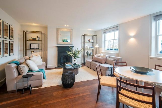 Flat for sale in Devonshire Place, Marylebone, London