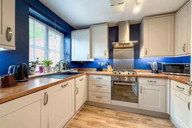 1, Eiger Close, Biddulph photo 4