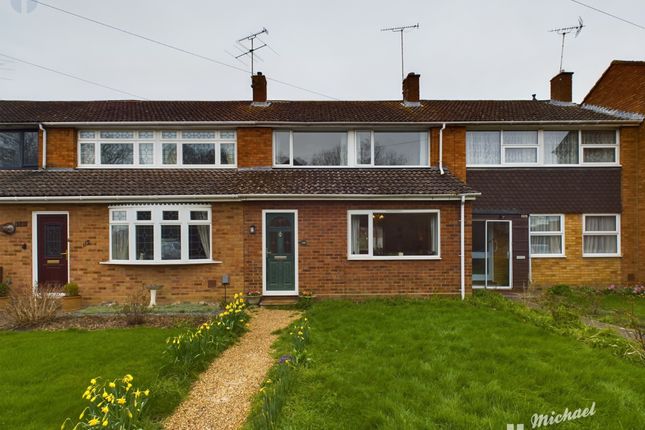 Terraced house for sale in Bedgrove, Aylesbury