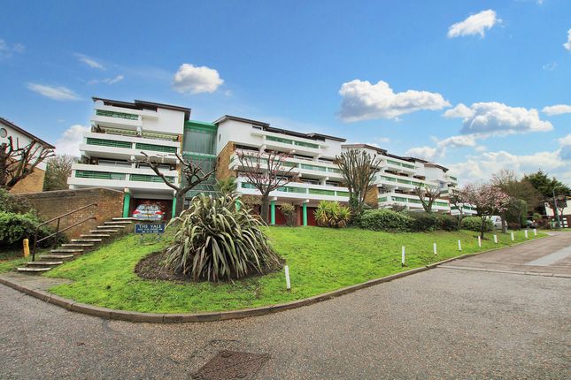 Flat for sale in The Vale, Basildon