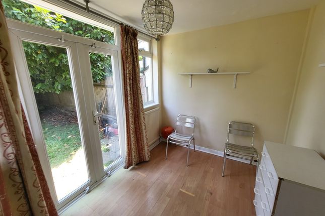790, Greenford Road, Greenford photo 3