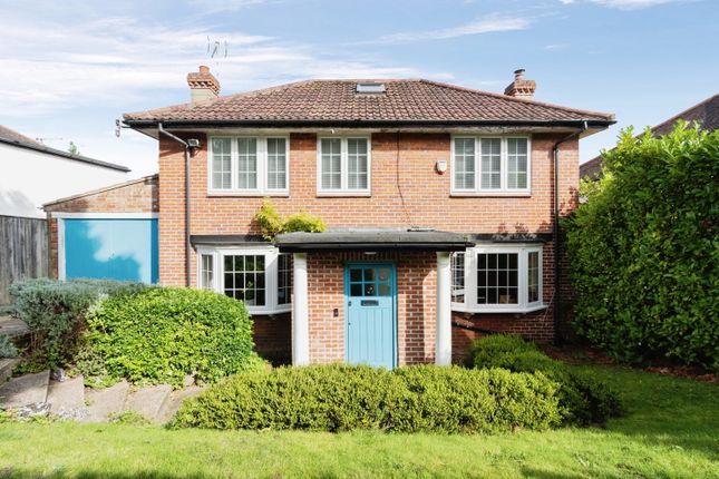 Thumbnail Detached house for sale in Valley Road, Kenley