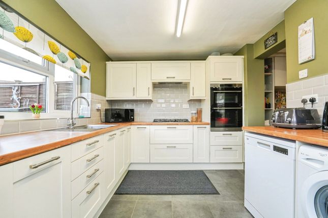 16, Flaxley Road, Gloucester photo 4