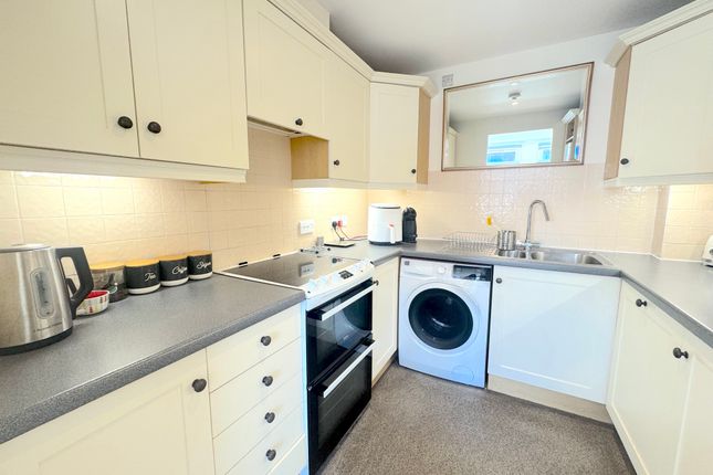 WATERSPRING COURT, Regency Street, London photo 2