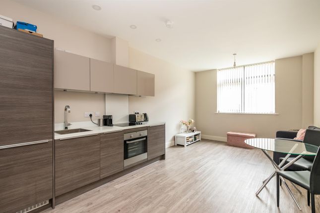 1 bed flat for sale in Dawsons Square, Pudsey LS28