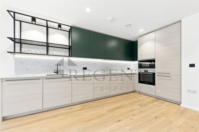 303, Bowline House, London photo 4