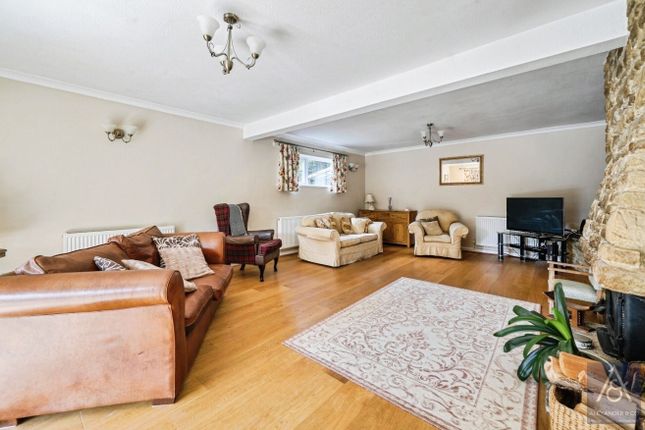 Rosewell, 19, Queen Catherine Road, Buckingham photo 3