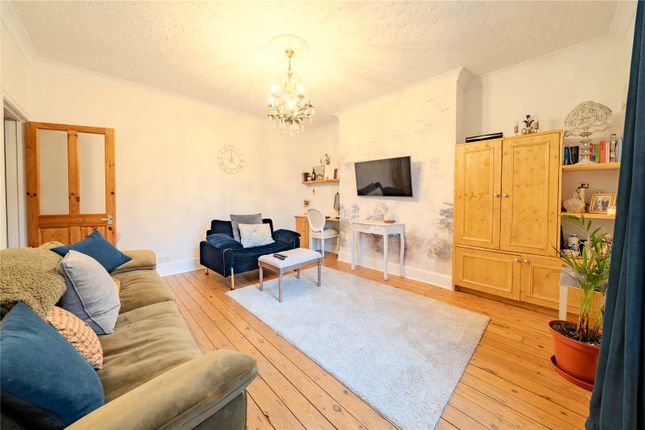 3, Arthur Terrace, Pudsey photo 2
