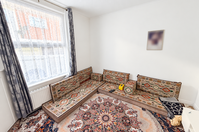 1, Cuthbert Road, Portsmouth photo 3