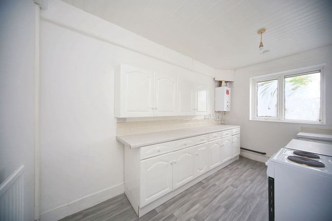 18 Pembroke Road, Wigan photo 4