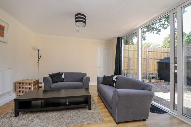 Bungalow to rent in Hannay Walk, London