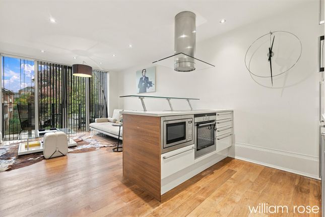 Lower Queens Road, Buckhurst Hill photo 4