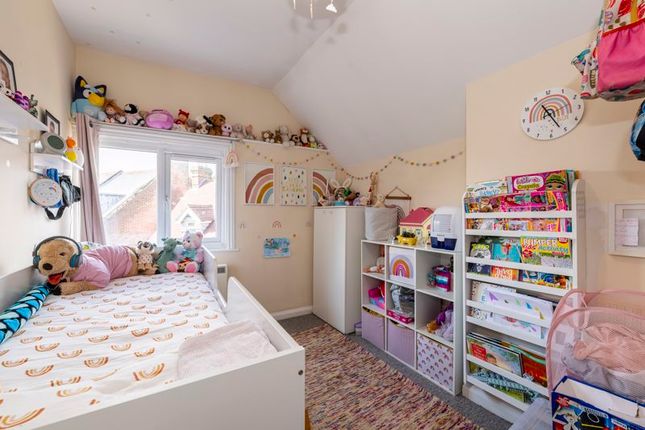 Flat 3, 5 The Broadway, Crowborough photo 2
