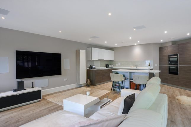 19, Pittville Crescent, Cheltenham photo 4