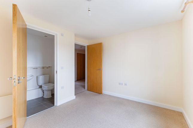 104, Garner House, Tadros Court, High Wycombe photo 4