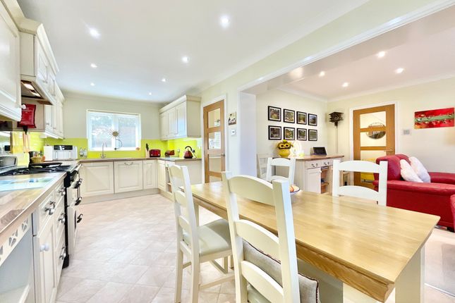 4 Moorhouse Court, Stone photo 2