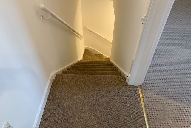 4, Summerfield Court, Cardiff photo 5