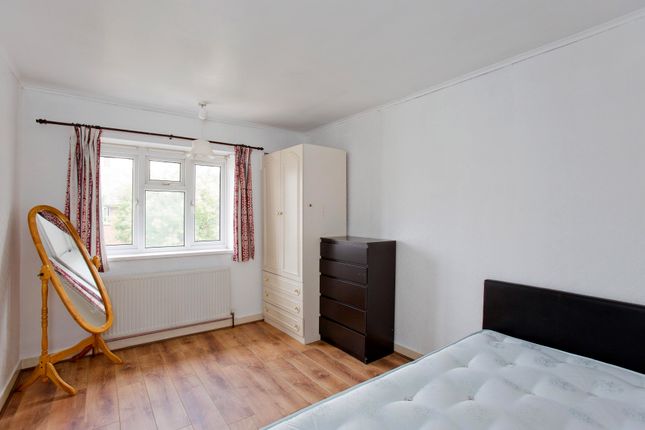Shared accommodation to rent in St. Leonards Street, London