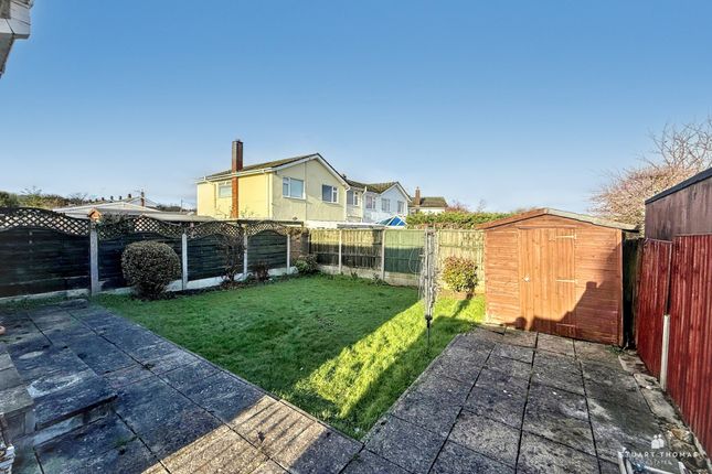 44, Broomfield, Hadleigh photo 4