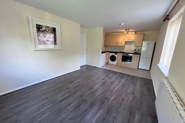 Apt 2, 50, Cardinal Close, Birmingham photo 2