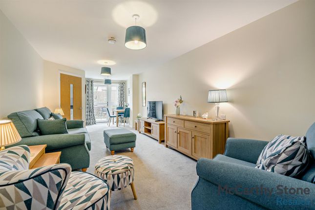 4 Balshaw Court, Burlington Gardens, Leyland photo 3