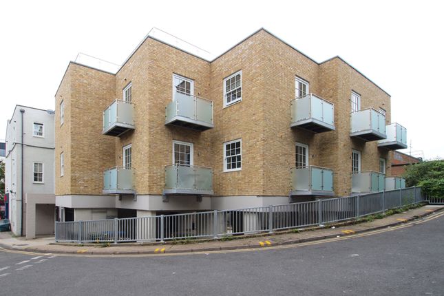 Thumbnail Flat for sale in Crummock Chase, Surbiton, Surrey
