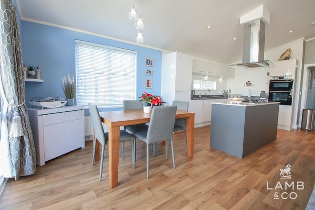 Seven Acres, 1 Birch Way, St. Johns Road, Clacton-On-Sea photo 4