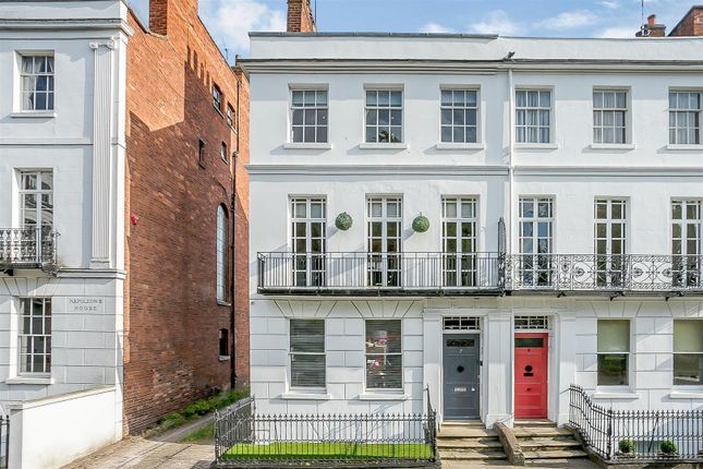 Thumbnail Town house for sale in Clarendon Square, Leamington Spa, Warwickshire