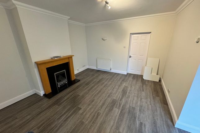 Flat 5, 44, Artillery Road, Guildford photo 3