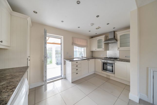 7, Poplar Road, Grimsby photo 3
