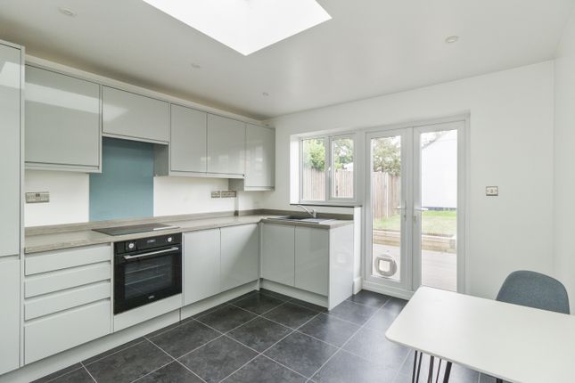 232, Parkside Avenue, Bexleyheath photo 3