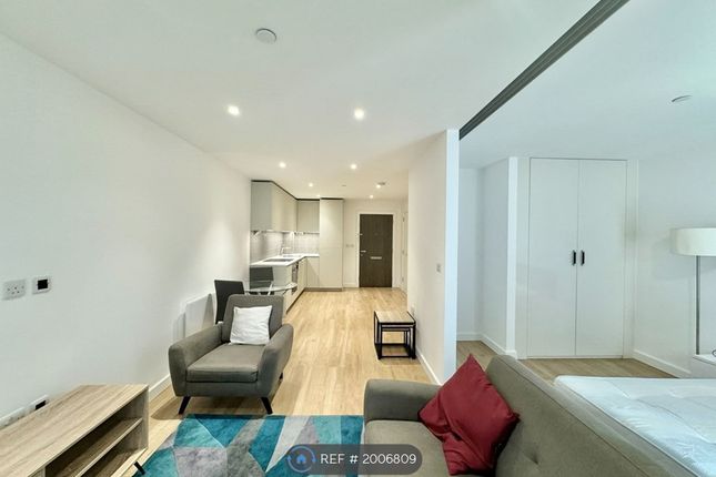 Thumbnail Flat to rent in Celeste House, London