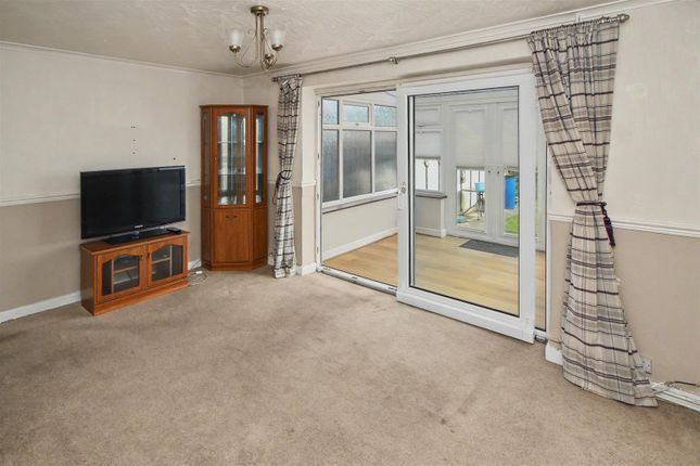 105, Windermere Avenue, Derbyshire photo 3