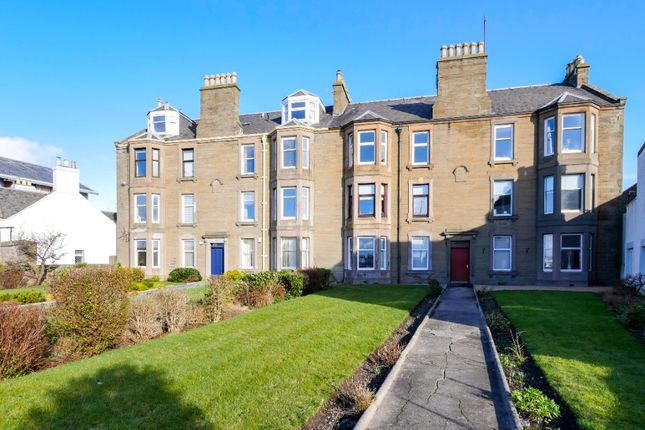 Flat to rent in Beach Crescent, Broughty Ferry, Dundee