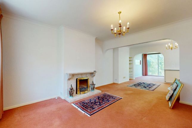 2, Kimble Crescent, Bushey photo 2