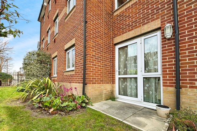Flat for sale in Butts Road, Conrad Court Butts Road