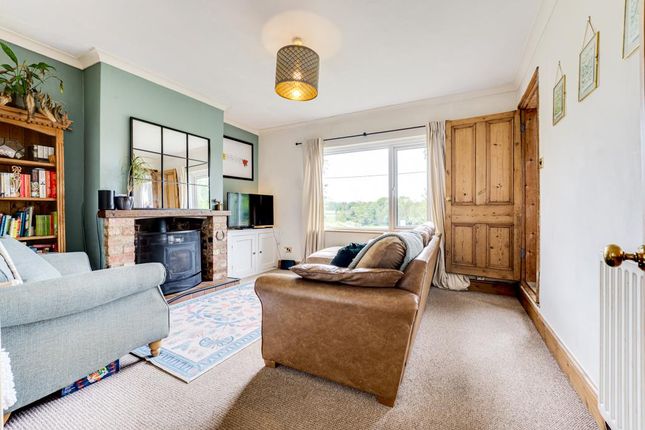 7, High Street, Rushton photo 2