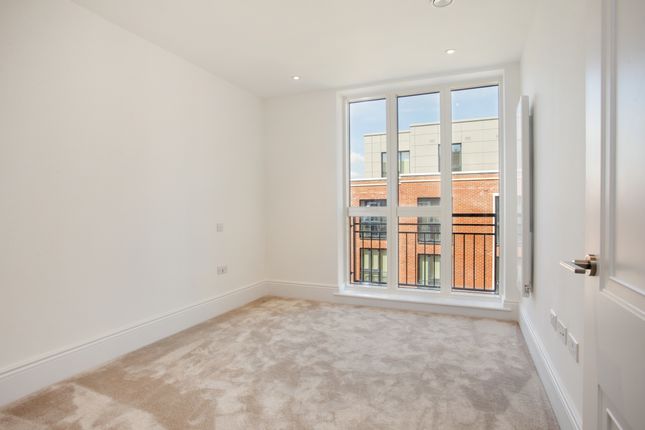Flat to rent in Fellowes Rise, Winchester